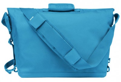 Incase-Nylon-Messenger-Bag-Cyan-Atras-20100302640w.jpg